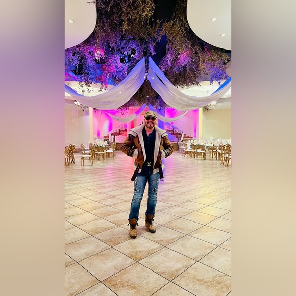 Meet your Posher, Joe - Picture 12 of 17